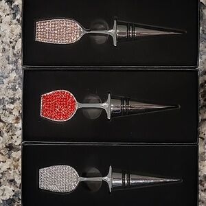 Blingy Wine Stoppers NWOT